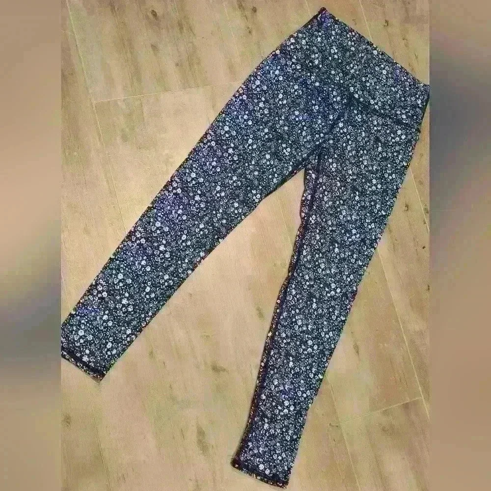 Aerie Floral Chill Play Leggings